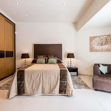 Villa Vale Do Garrao Sleeps 8 With Pool Air Con&wifi
