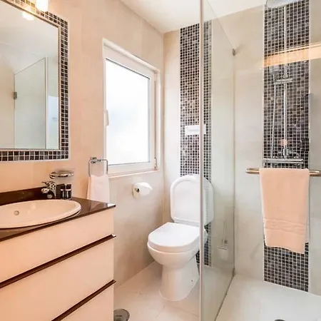Vale Do Garrao Sleeps 8 With Pool Air Con&wifi Villa