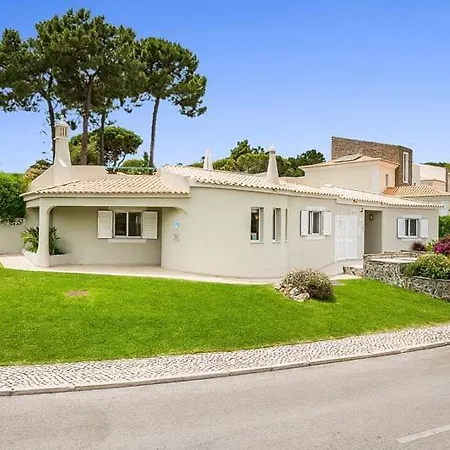 Vale Do Garrao Sleeps 8 With Pool Air Con And Wifi